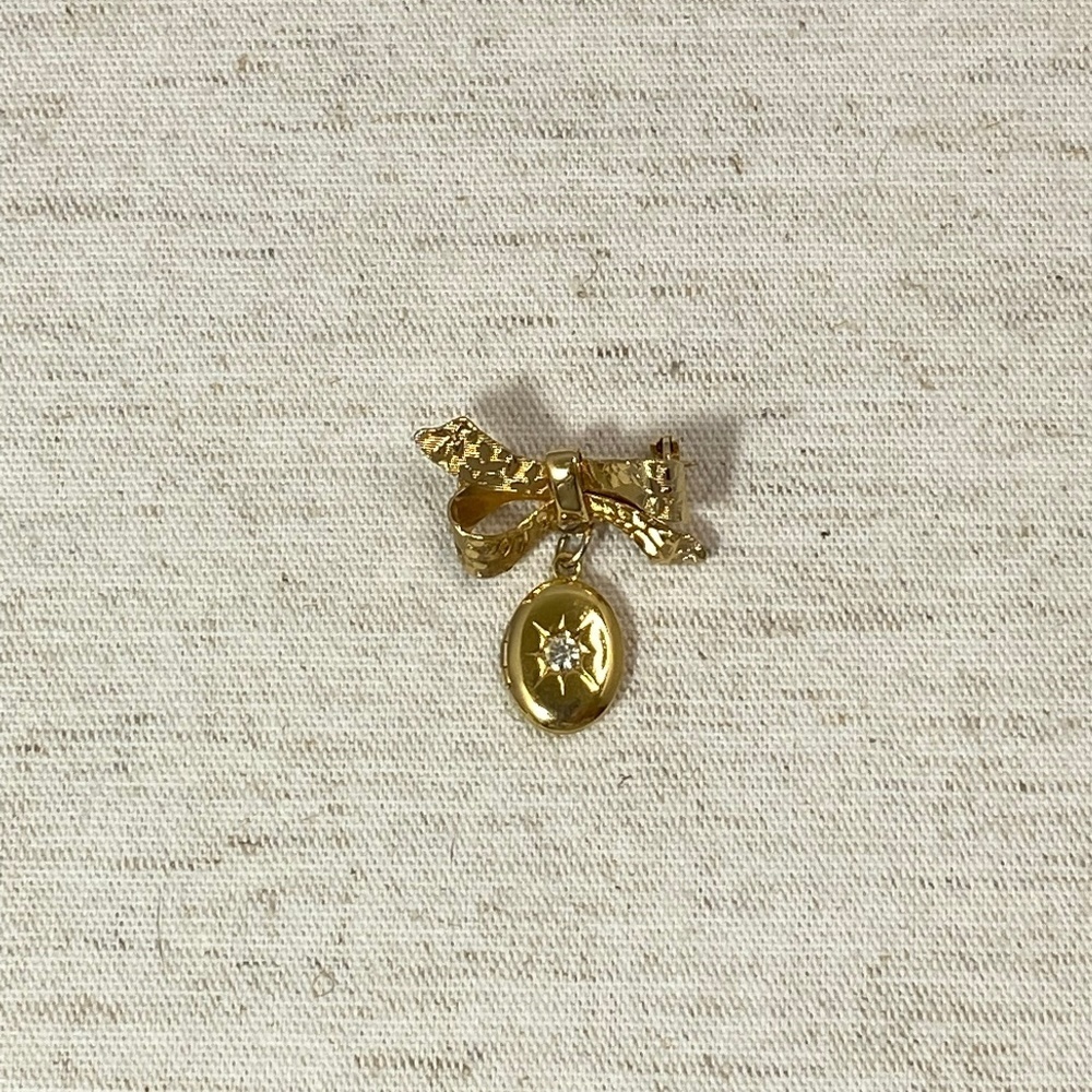 Goldtone Brooch with Locket